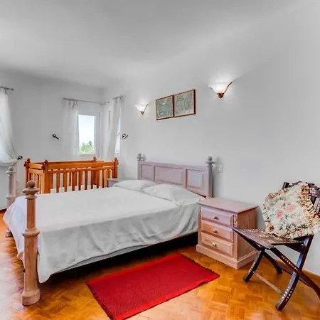 Carvoeiro Sleeps 8 With Pool Air Con And Wifi ヴィラ カルヴォエイロ